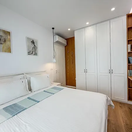 Lalas 4 * Tirana